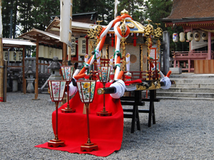 日吉神社 日吉牛尾宮神輿