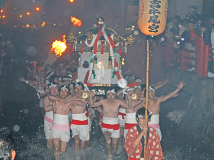 日吉神社　朝渡御